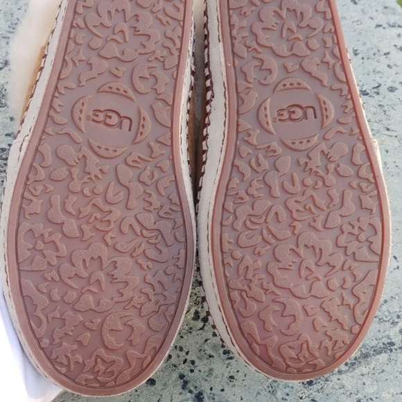 UGG® Australia Wrin Suede Chestnut Slippers Size 5 - Picture 5 of 8